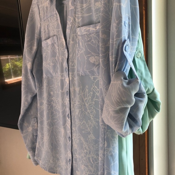 Two express blouses - Picture 5 of 5